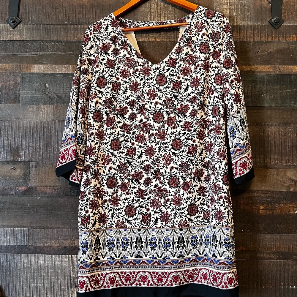 Floral shift dress. Size M